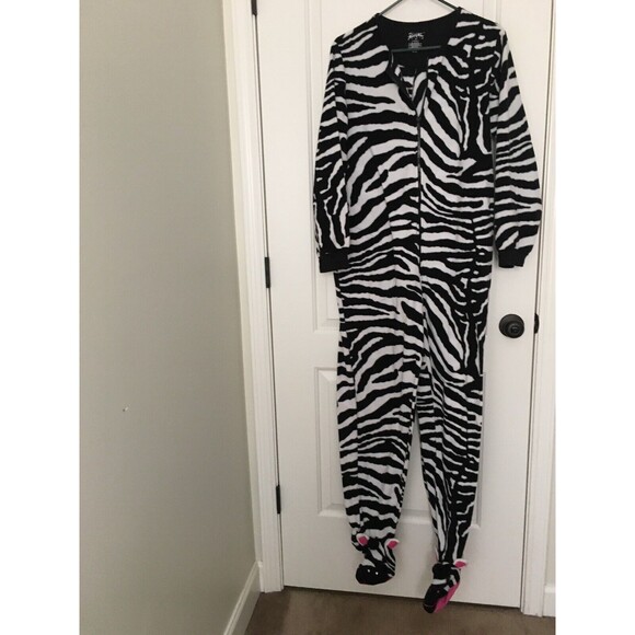 Nick & Nora Adult Zebra Print Footed Pajamas Jumpsuit Sleep 1pc Size Medium - Picture 1 of 9